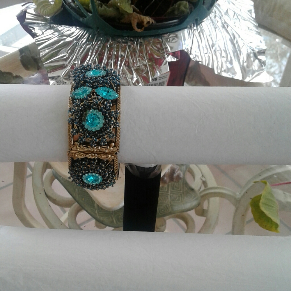 Ventage bracelet